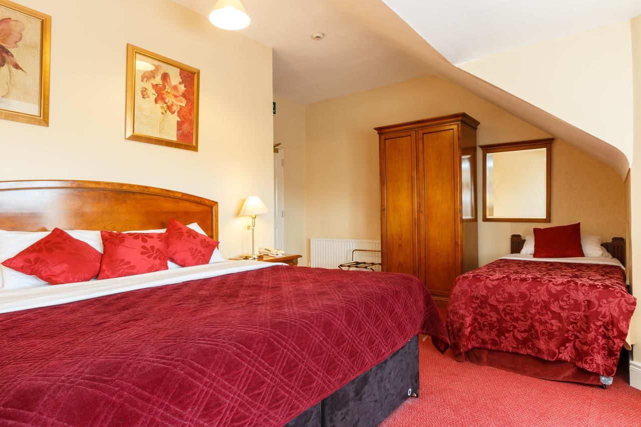 Отели типа «постель и завтрак» Lismar Guest House Дандолк-28