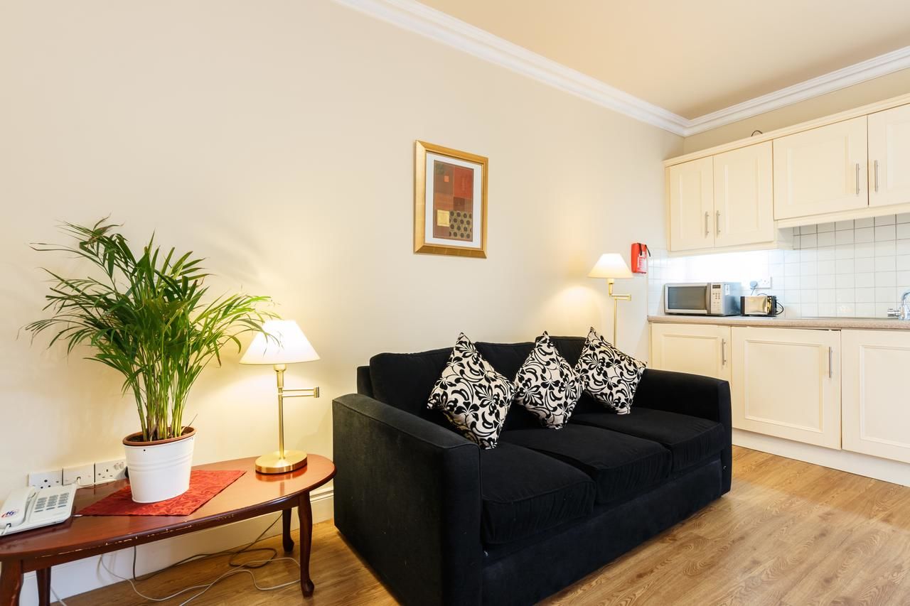 Отели типа «постель и завтрак» Lismar Guest House Дандолк-12
